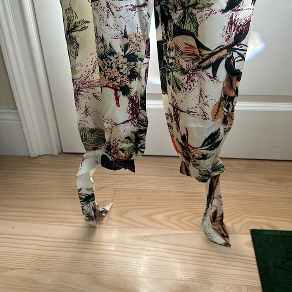 Simple strap tapered leg with ties jumper - Picture 3 of 6